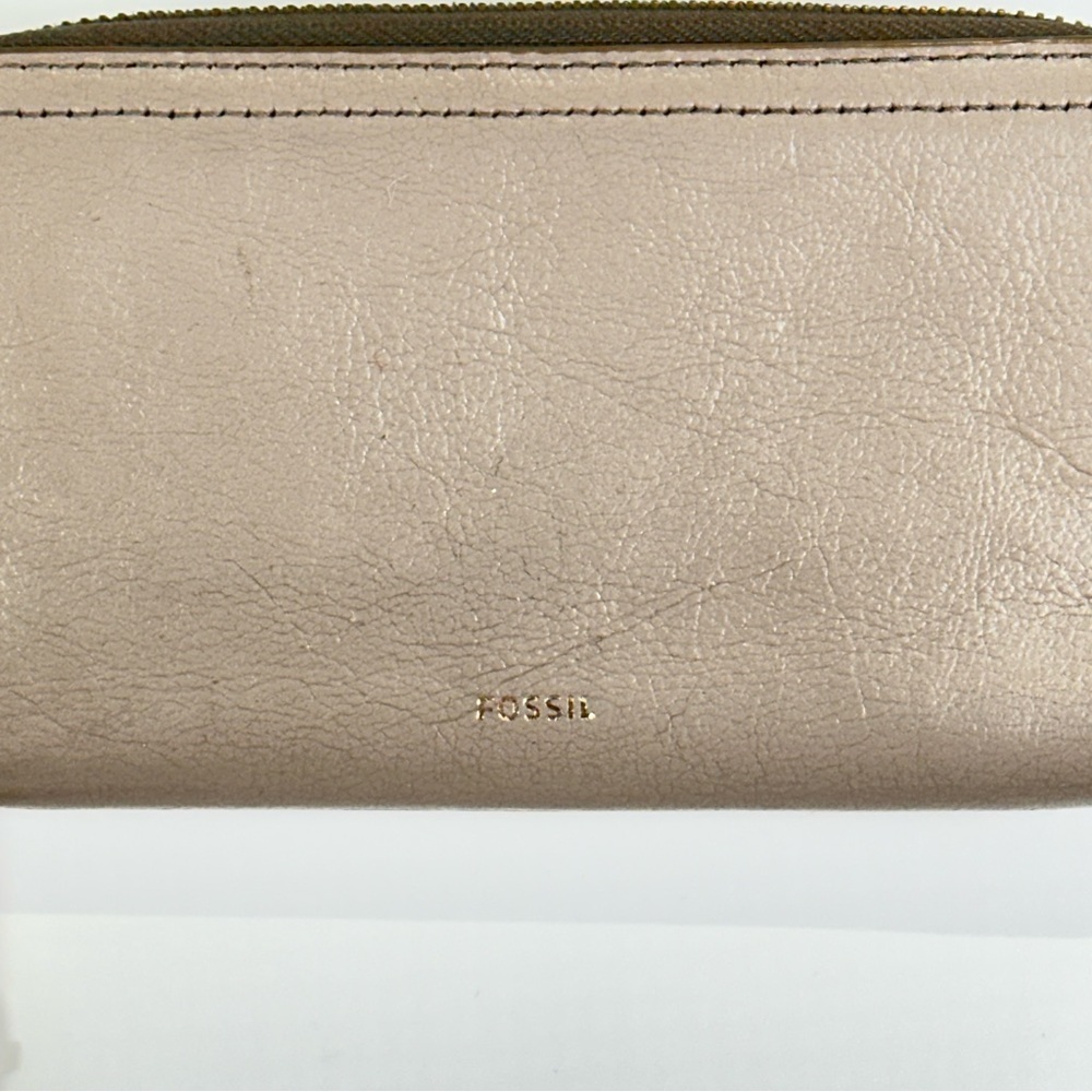 Fossil Wristlet Wallet Zip Around Leather Beige - Picture 3 of 13